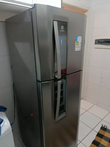 Geladeira Electrolux semi nova