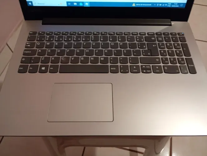 Notebook Lenovo i5 8 geração 