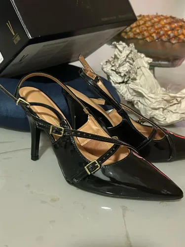 Scarpin Vizzano Slingback Preto Salto Baixo