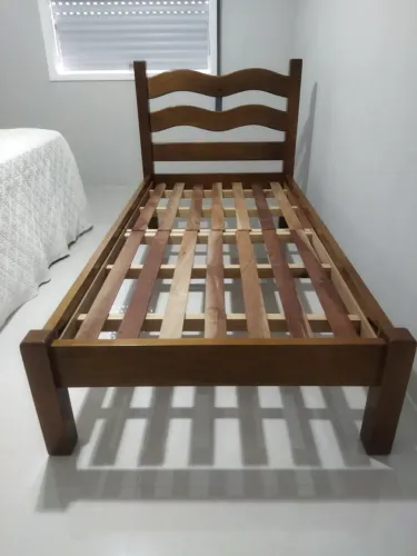 Cama de Solteiro madeira maciça