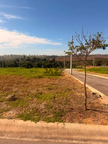 Terreno de 330m² no condomínio Borda do Lago, Borda da Mata, Caçapava