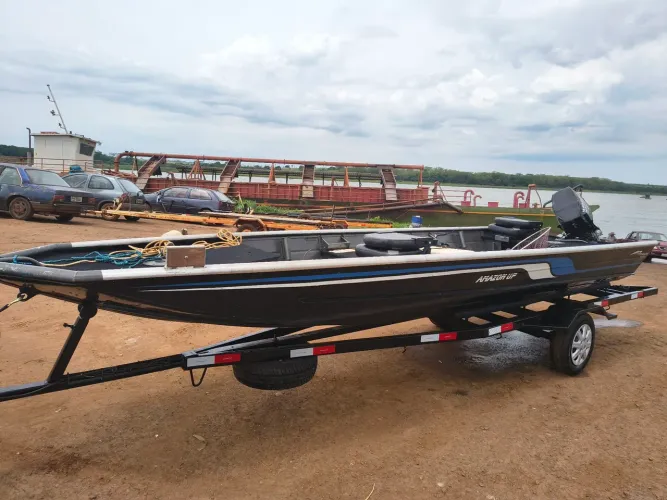 Barco de pesca de alumínio 