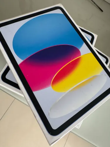 iPad 11 128gb lacrado azul e prata 2.599