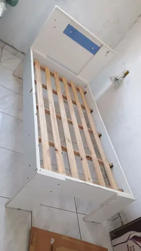 Vende-se Cama de solteiro 