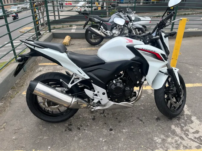 Honda CB500F abaixo da Fipe.