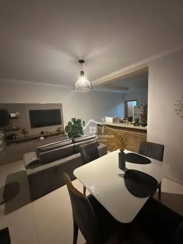 Casa com 2 dormitórios à venda, 90 m² por R$ 390.000 - Vila Paulista - Botucatu/SP