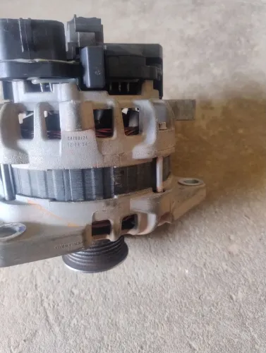 Vendo alternador eletrônico 24v, linha constelaction
