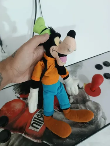 Pelúcia do Pateta Disney Mattel anos 90.