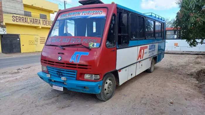 Vendo/Troco microônibus 29 lugares
