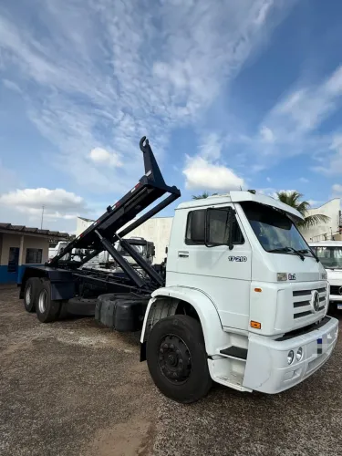 Vw 17210 rollon rollof ano 2001