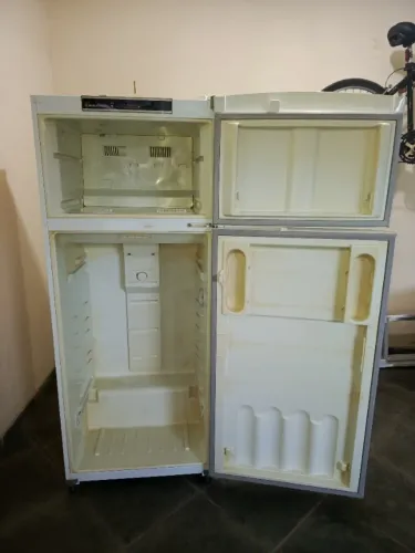 Refrigerador Frost Free BOSH