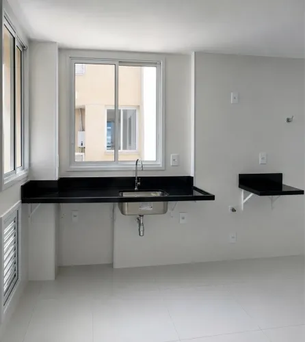 Bancada de Granito Preto São Gabriel com Cuba Inox - Cozinha
