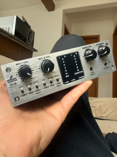 Interface de áudio - Arcano IT4