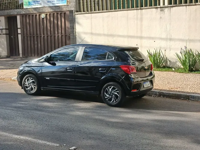 Chevrolet Onix Hatch LT 1.0 8V Flex Mec. 4P 2017