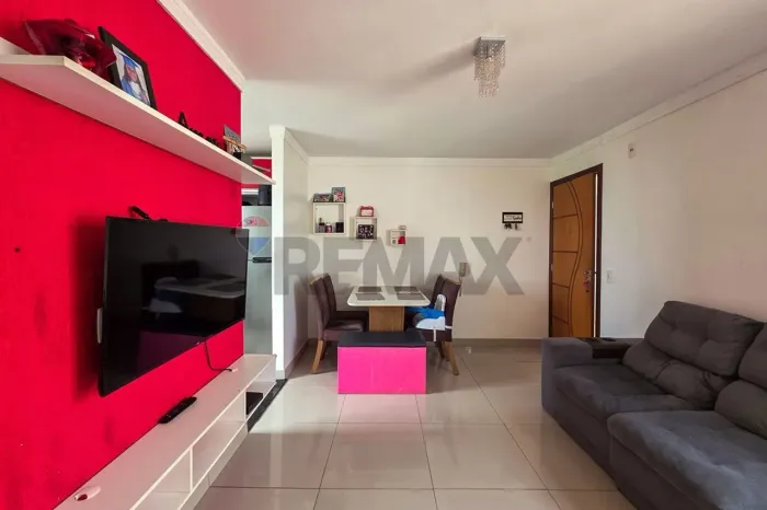 apartamento de 2 quartos com planejados, porcelanato e vaga de garagem