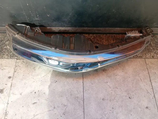 FAROL LED DRL FIAT TORO COMPLETO ESQUERDO
