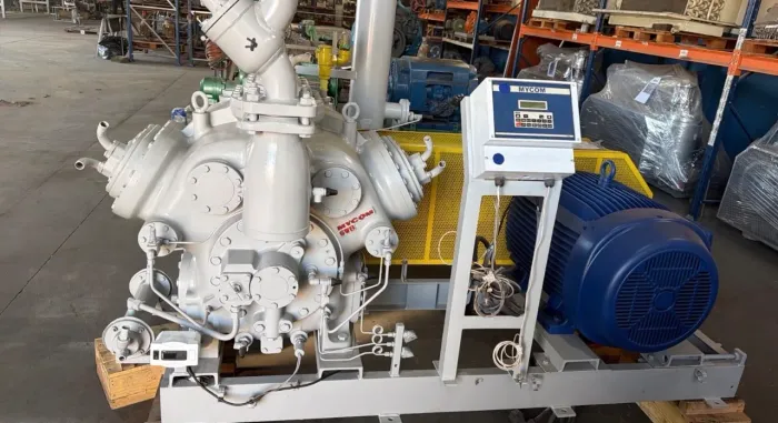 Compressor Mycom 6WB com motor de 70 cv a 150 cv, todos revisados, em SP