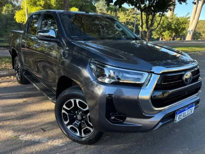 Toyota Hilux CD SRX 4X4 2.8 TDI 16V Diesel Aut. 2025