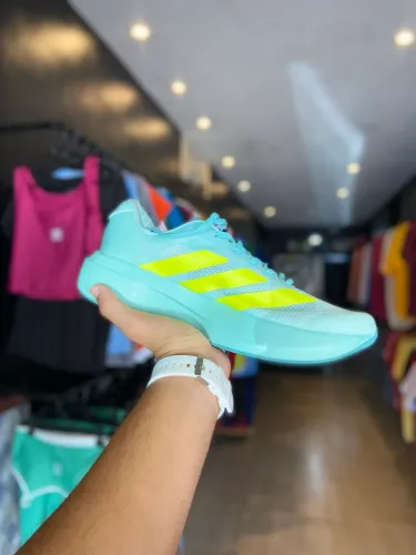 Tenis adizero