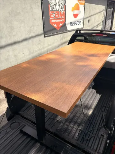 Mesa Standing Desk Elevatória Motorizada - Tampo Amadeirado Robust