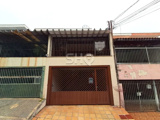 Sobrado no Parque São Domingos com 3 Dormitórios e 216m²
