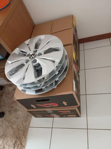 4 rodas de ferro e calotas T-Cross Sense 2026