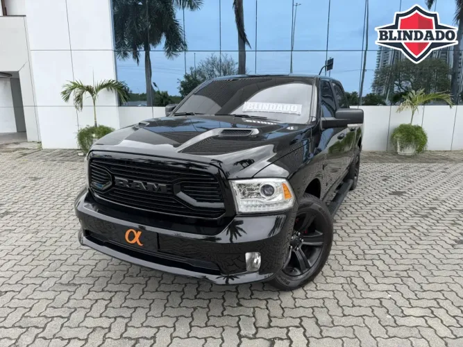 Ram Classic Laramie 5.7 V8 16V Gasolina 4X4 Aut. 2022