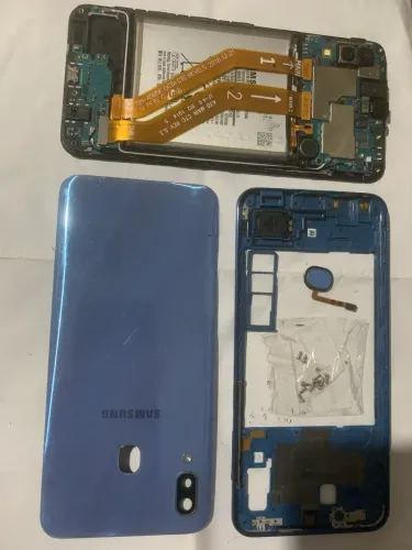 Samsung a20 para retirada de peças no estado