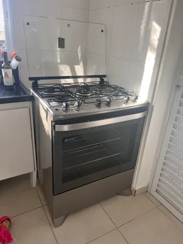 Fogão 5 bocas Eletrolux Cinza Efficient - PerfectCook e VaporBake