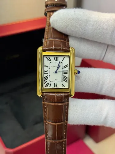 Relógio Cartier Tank Must 33mm Couro