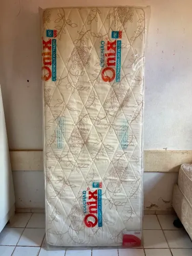 Vendo colchão de solteiro, novo no saco