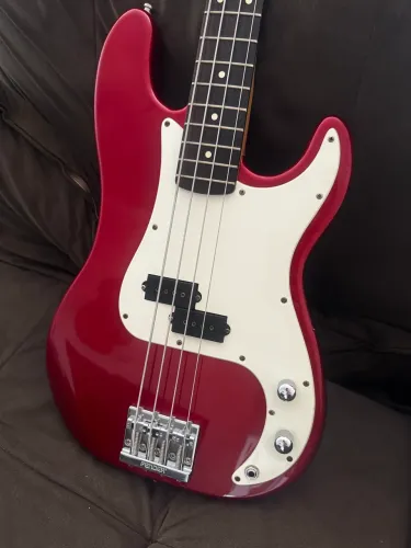 Baixo fender precision mim