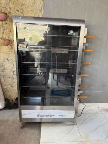 Máquina de assa frango super nova