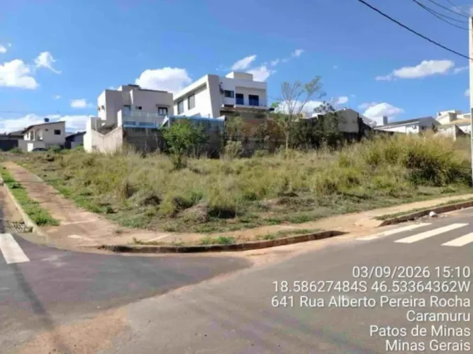 PATOS DE MINAS/MG - Lote 24 da quadra 17 com área de 1.075,04m² no bairro Copacabana