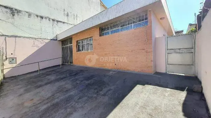 Casa para aluguel, 5 quartos, 2 suítes, 3 vagas, CAZECA - UBERLANDIA/MG