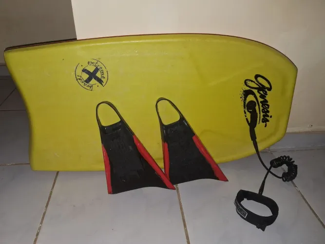 Bobyboard Gênesis (novo) com strap e pe de pato Genessis tamanho 42 e