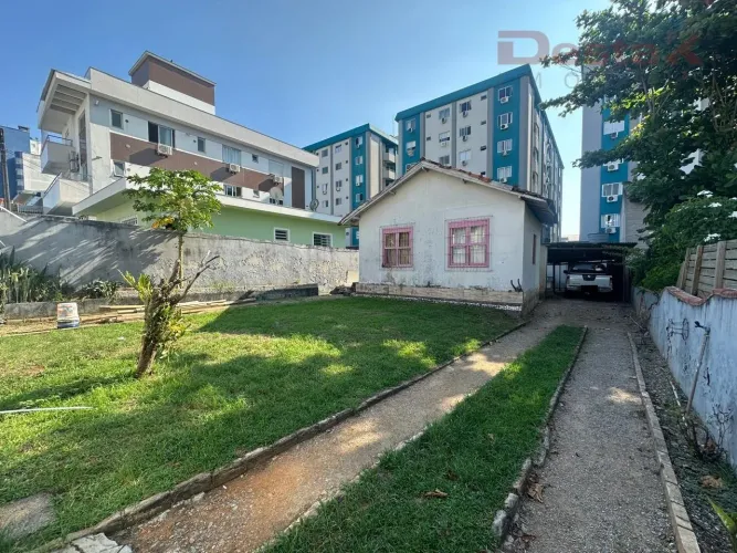 Terreno em Barreiros - São José