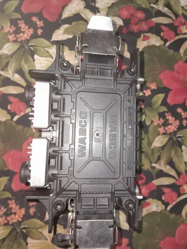Vende-se válvula moduladora abs pra carreta