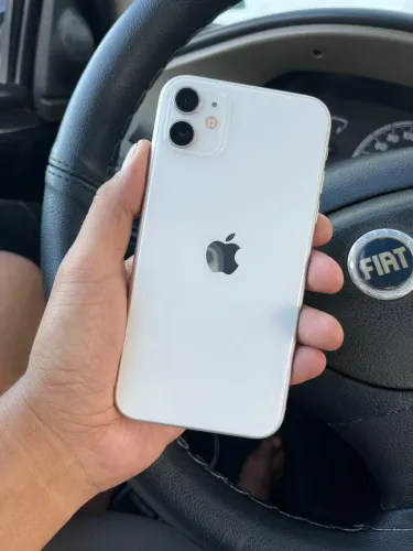 IPhone 11 - branco