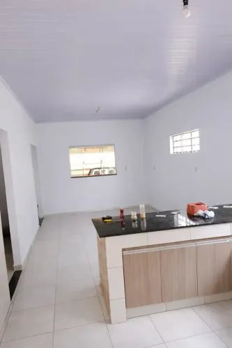 Imóvel para aluguel com 200 metros quadrados com 3 quartos em Jardim Primavera - Senador C