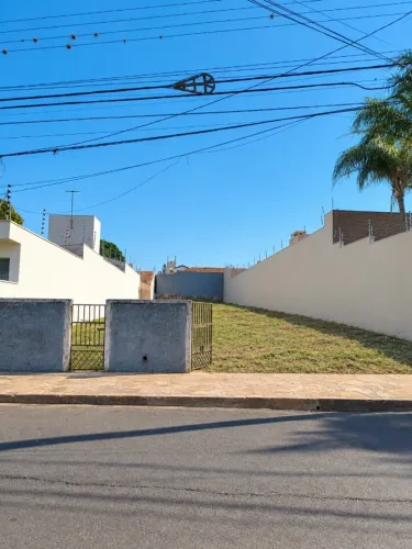 Alugo Terreno 600m2 na Vila Nery