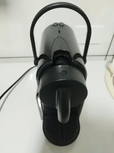 Cafeteira Nespresso INISSIA D40