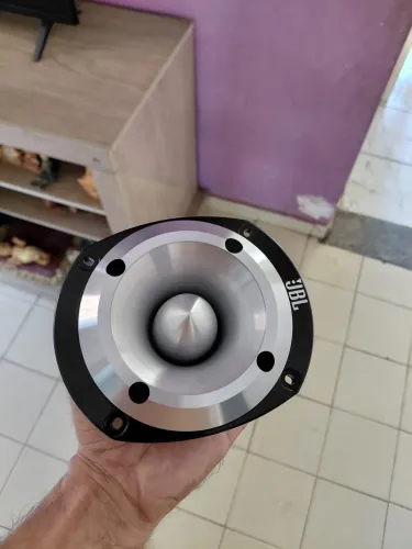 Twitter jbl st400