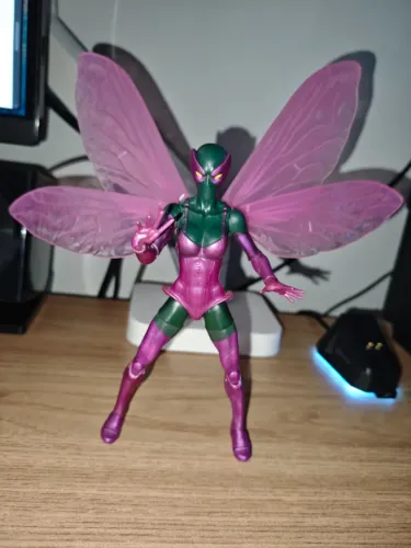 MARVEL LEGENDS LADY BEETLE