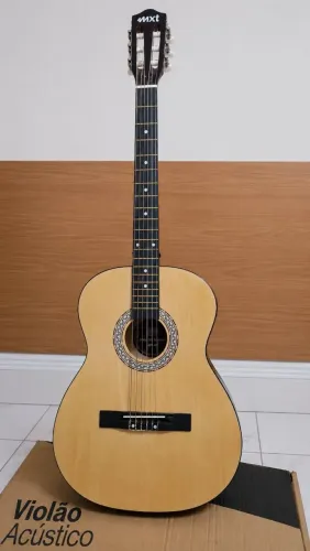Violão com cordas de nylon