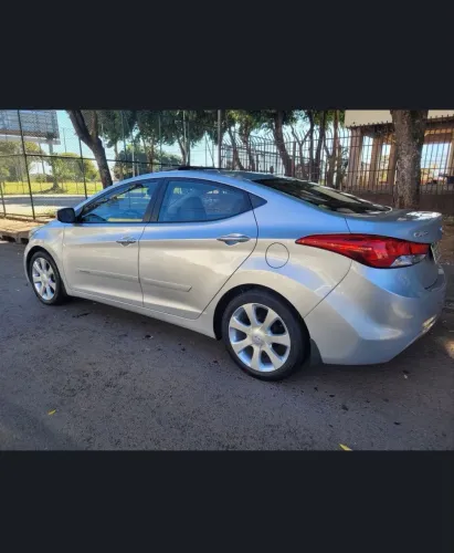 Hyundai Elantra GLS 1.8 16V Aut. 2012