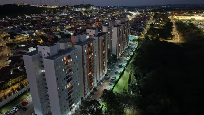 Imagens aéreas de Drone 4 K - imóveis, obras e inspeções 