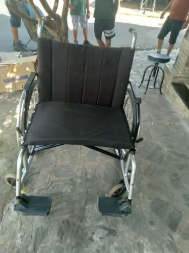 Cadeiras de rodas tamanho G