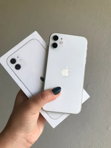 iPhone 11 64 GB ( original )