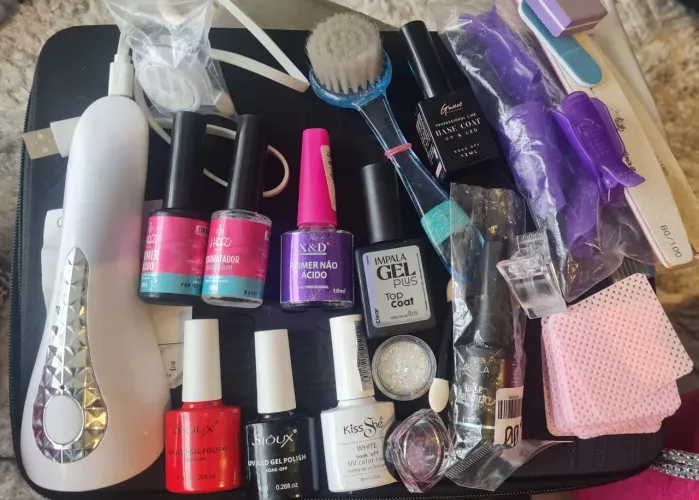 Kit pra alongamento de unhas.Pouco usado.